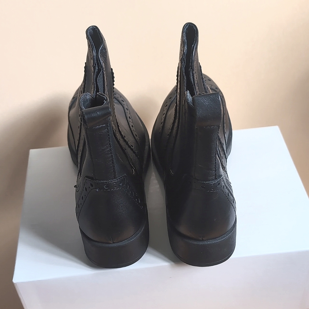 Wingtip Chelsea boot - Picture 3 of 8